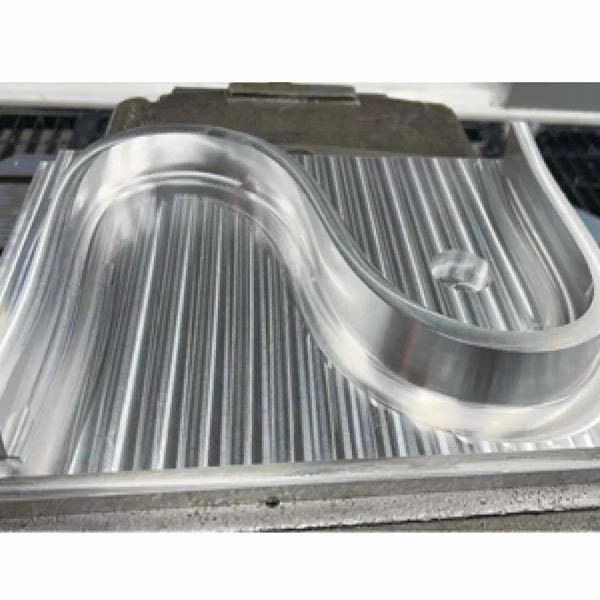 Heavy duty gantry machining center machining large metal workpiece